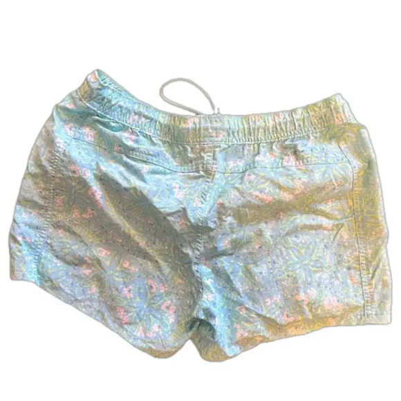 VINEYARD VINES shorts! 🐳 - Picture 5 of 5